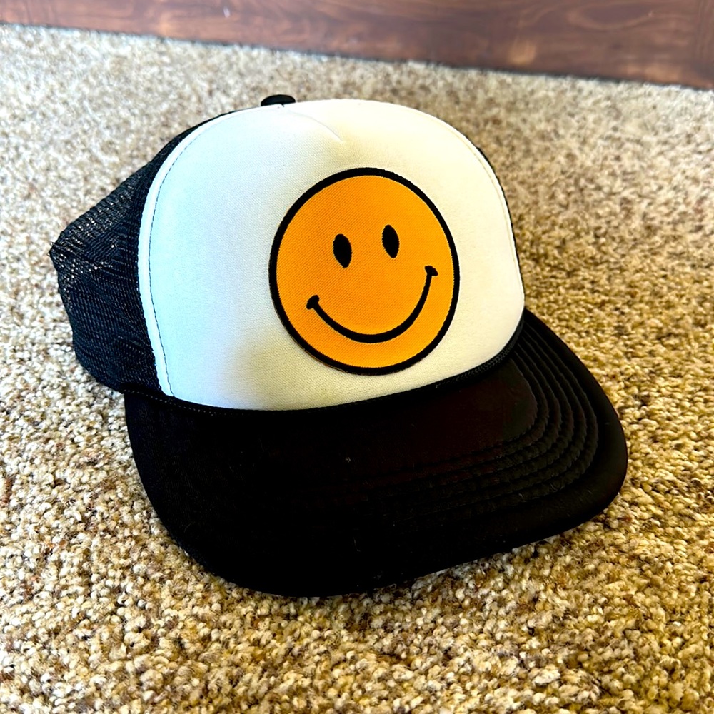 Smiley trucker hat!